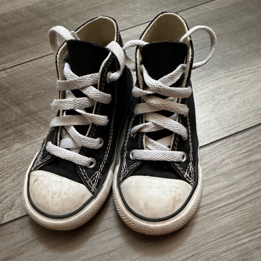 Black converse high tops